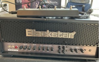 Blackstar HT METAL 100 rør topp + Marshall 1960A signatur Dave Mustaine kabinett  Brukt. 